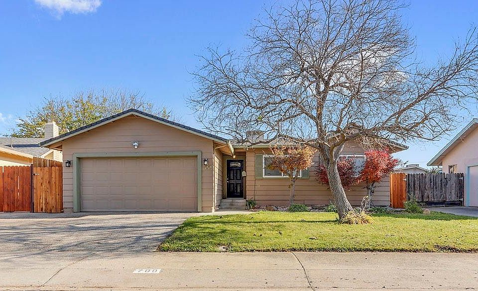 1st image of 700 El Capitan Dr