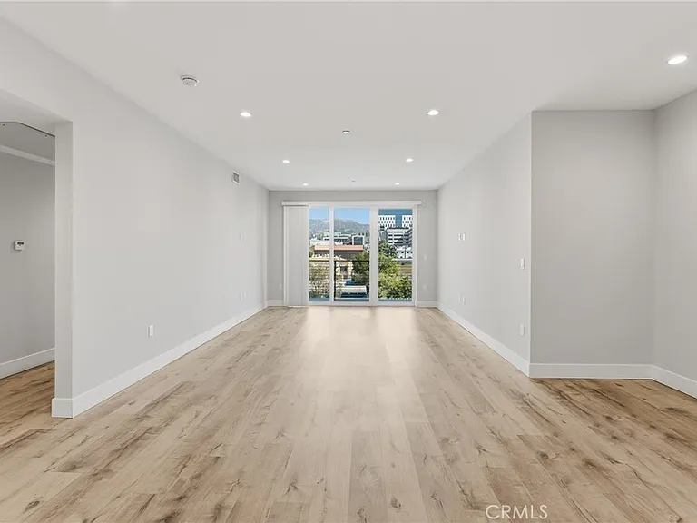 5820 La Mirada Ave #302 — Photo 26