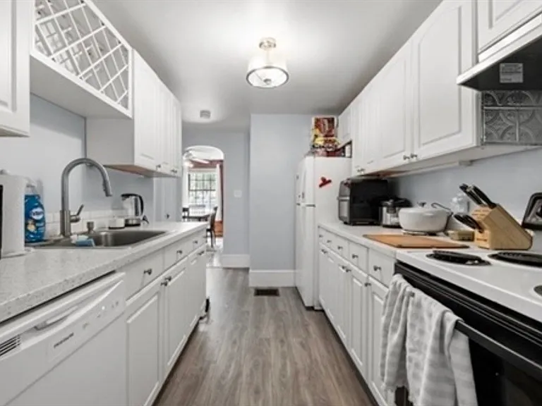 435A Walpole St #A — Photo 8