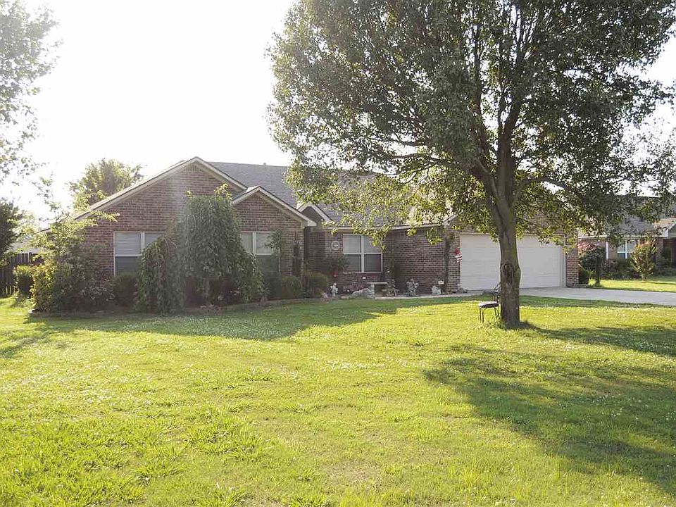 1st image of 101 Farmers Ln
