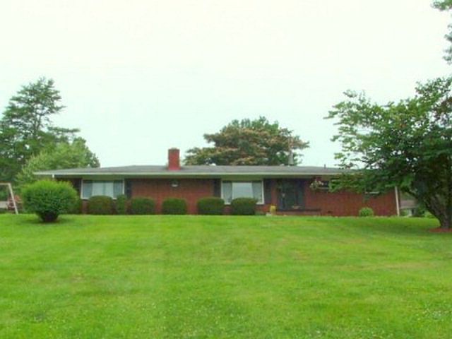 1st image of 9 Larkin St