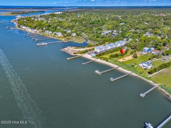 710 E Moore Street, Southport, NC 28461