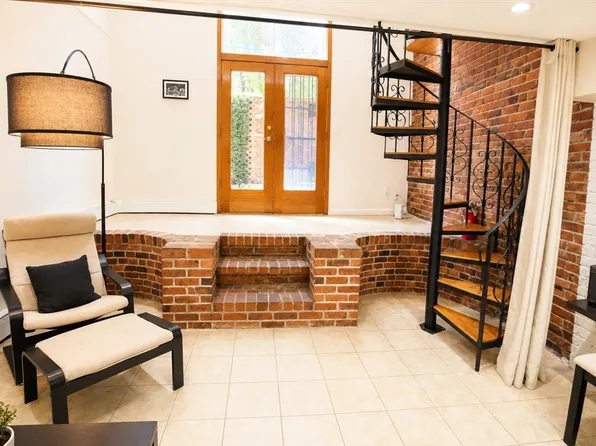 11 Albemarle St, Boston, MA