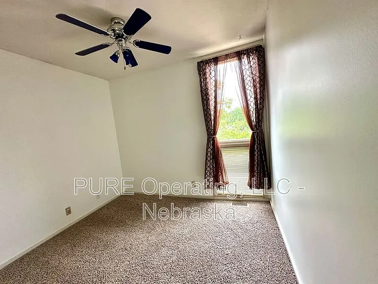 1631 N 109th Plz — Photo 51