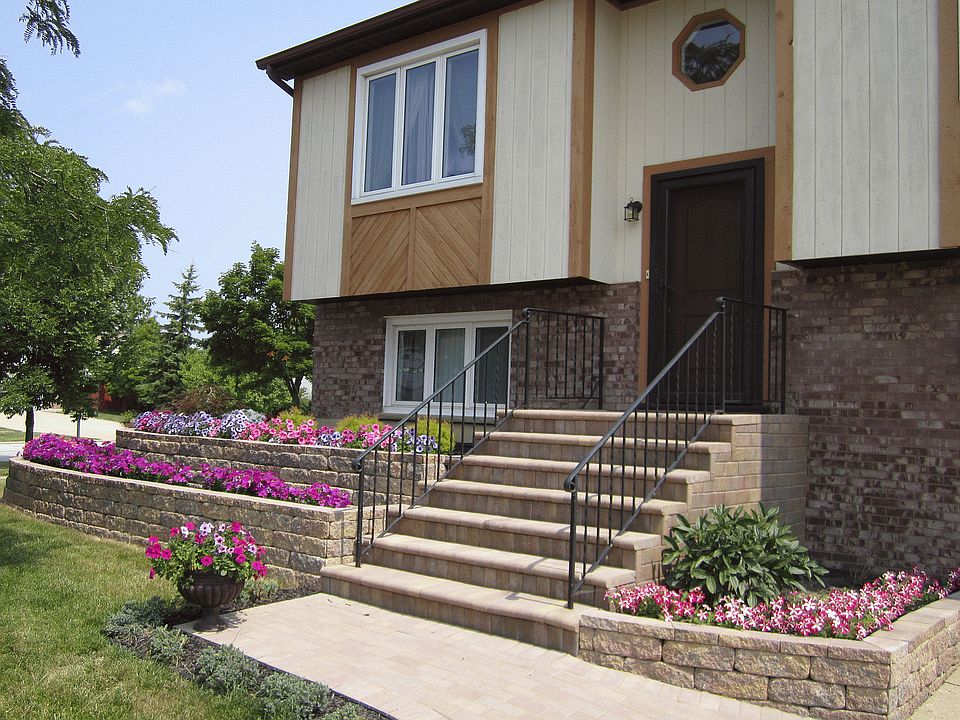 1st image of 2474 Heron Dr