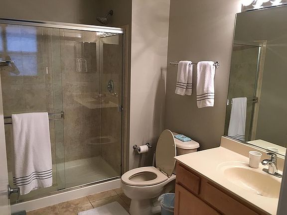 Master Bedroom Bathroom