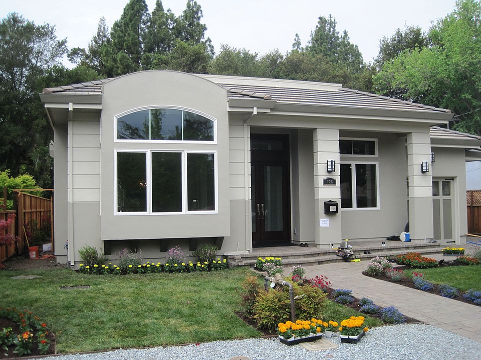 1st image of 886 Chimalus Dr