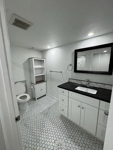 2415 Olive St — Photo 39