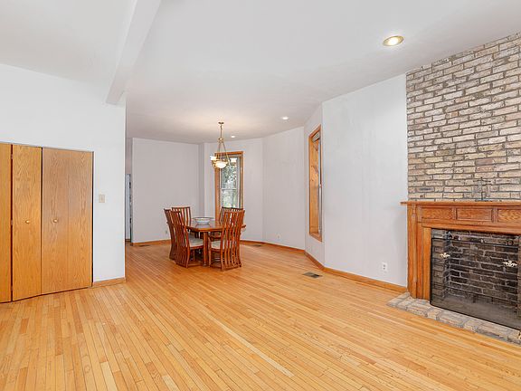 5th image of 2727 W Flournoy St