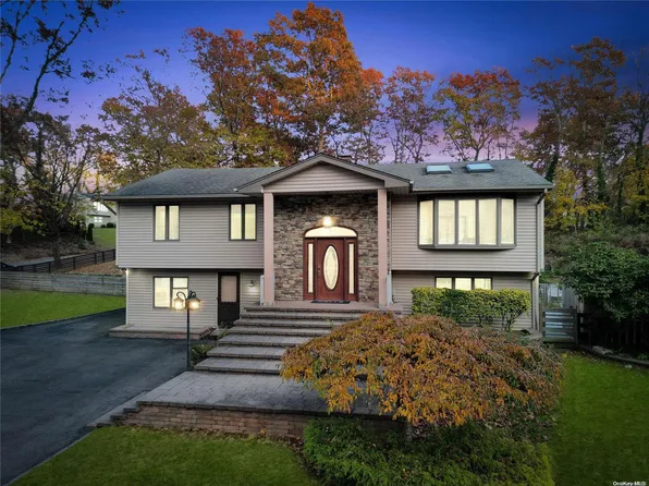 222 Townline Road, Commack, NY 11725