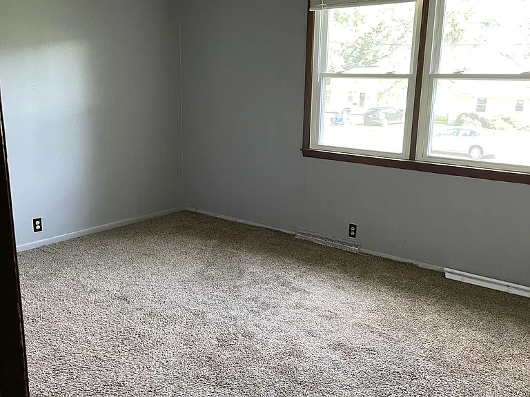 290 Louis Ave #A — Photo 2