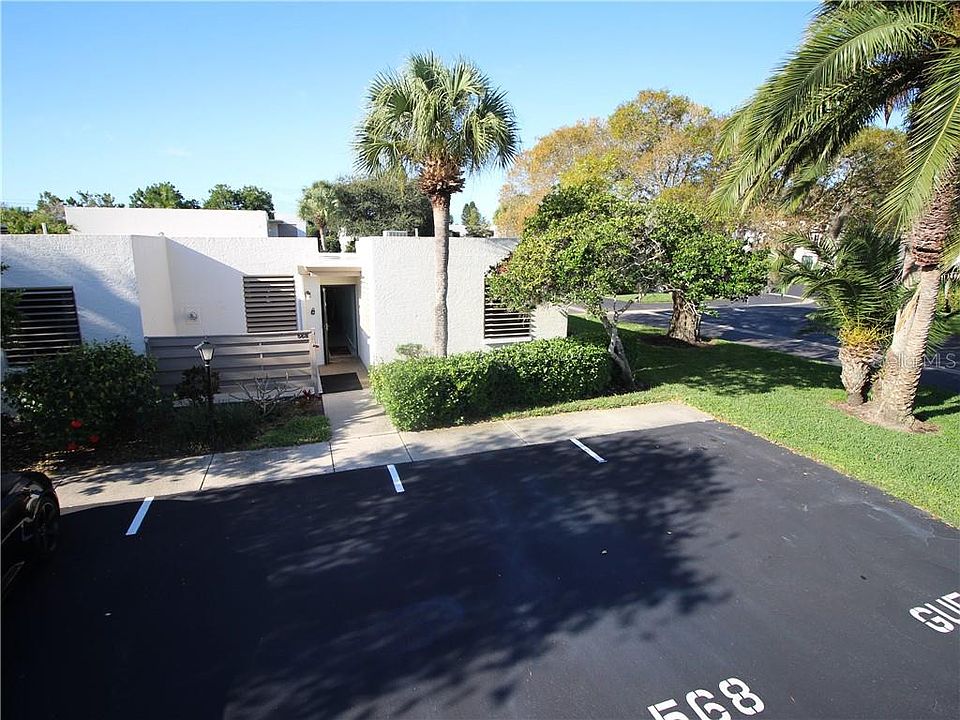 1st image of 568 Lakeside Dr #568
