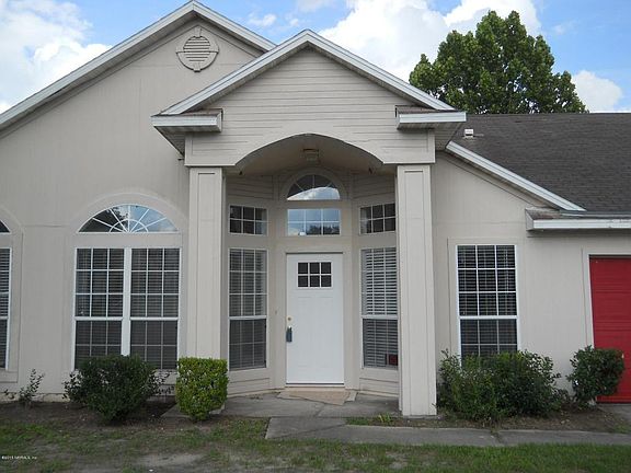 3rd image of 7629 Chelmsford Dr