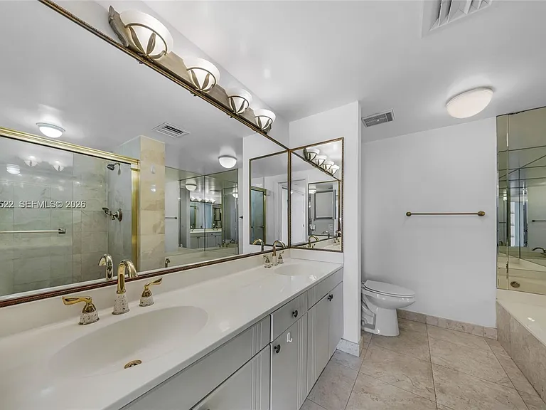 3610 Yacht Club Dr #1016 — Photo 25