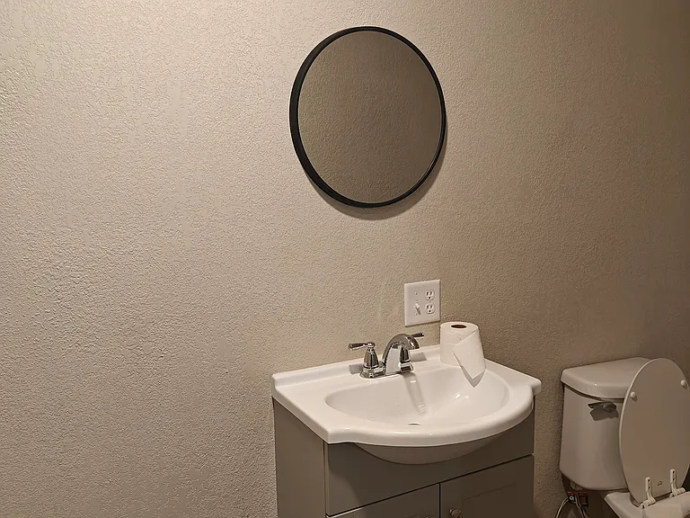 108 Peach St — Photo 1