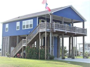 957 West Ln, Crystal Beach, TX 77650
