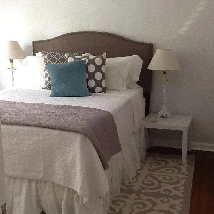 Queen bed