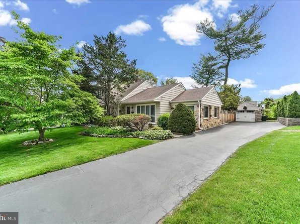 411 Harvard Ave, Broomall, PA 19008