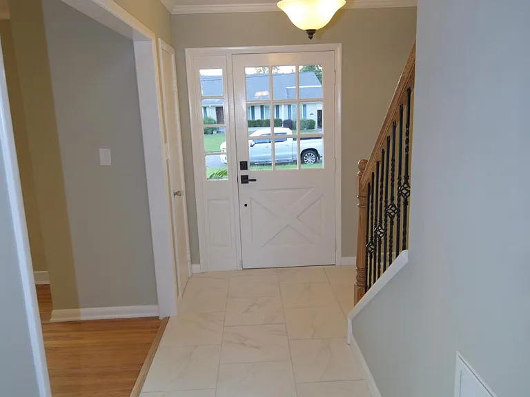 812 Farley Dr SE — Photo 7