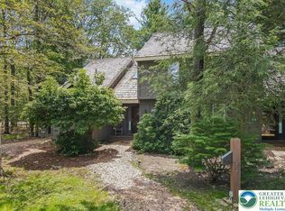 214 Snow Ridge Cir, Lake Harmony, PA 18624