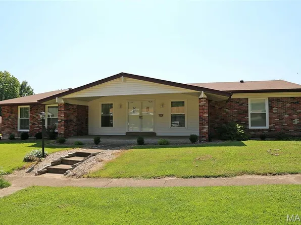 4828 Broad Oak Dr, Saint Louis, MO 63128