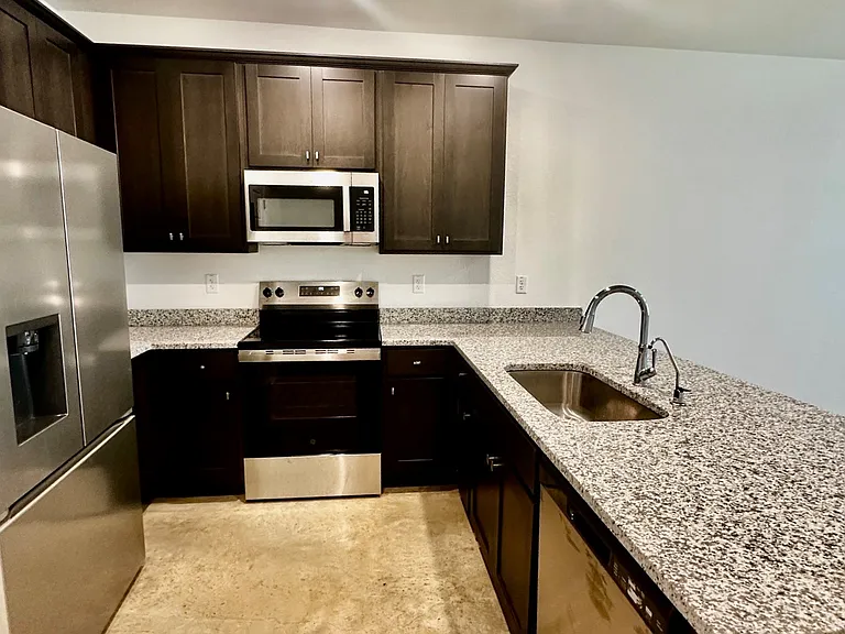 3807 Sugar Hackberry Trl #B — Photo 12