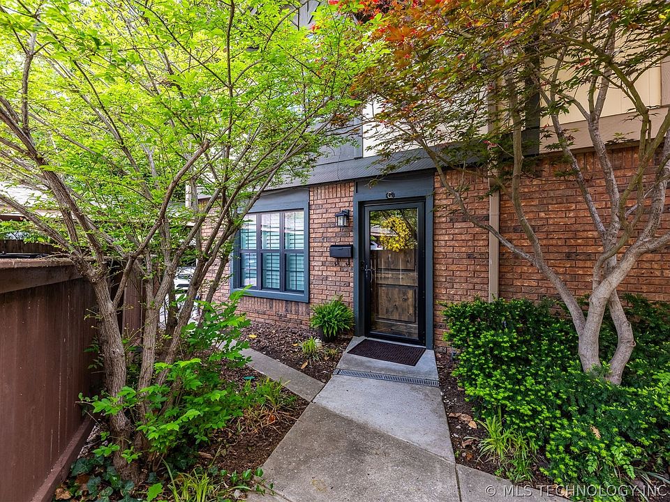 1st image of 205 W 17th St #205G