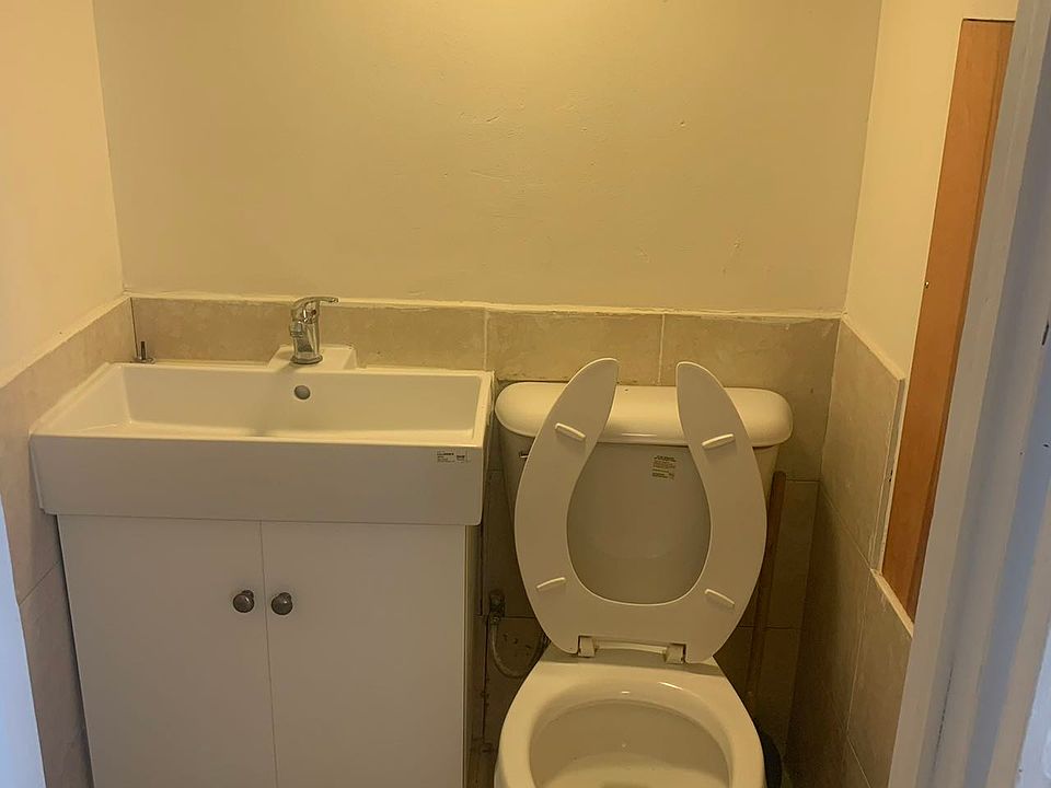 1st image of 836 McKean St