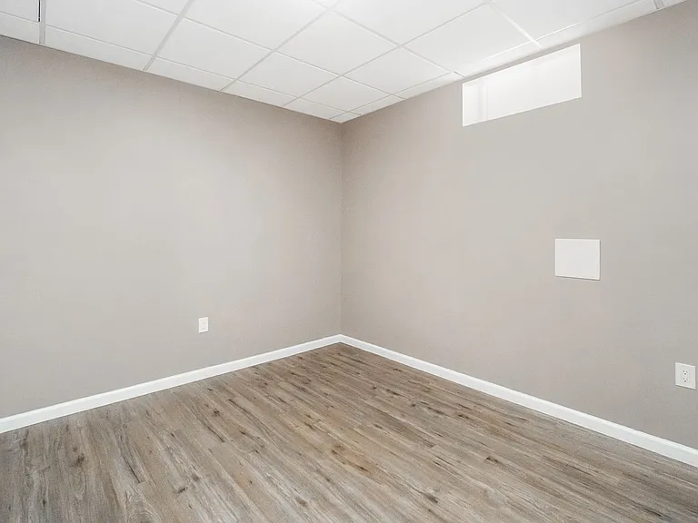 2269 Pennsylvania Ave — Photo 51