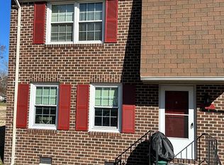 80 Charles Parish Dr, Poquoson, VA 23662