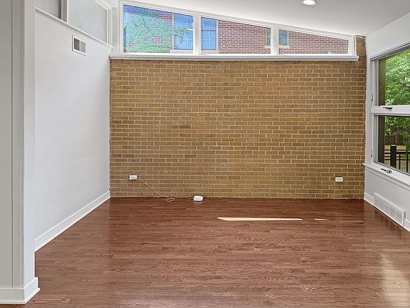 5th image of 1131 N Oak Park Ave