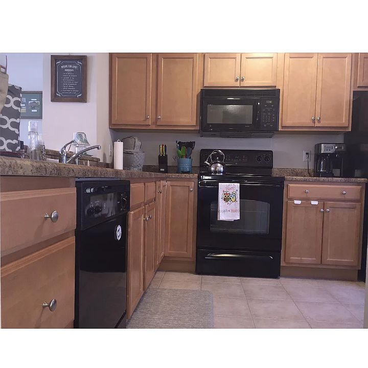 1st image of 146 Laurel Crest Dr #146