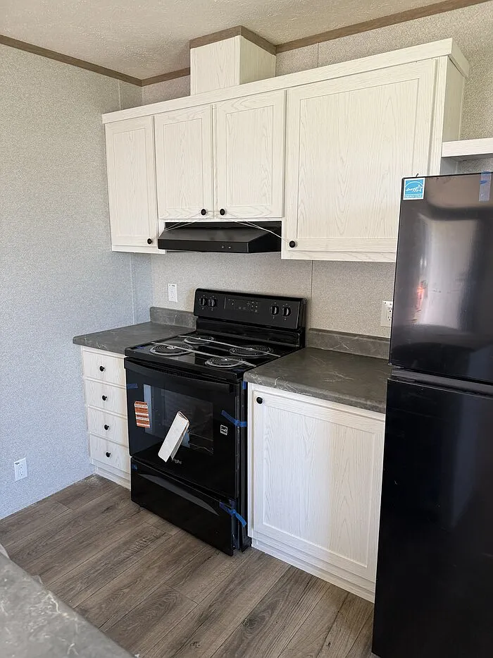 3 bed, 2.0 bath, 1111 sqft, $1,050 — Photo 4