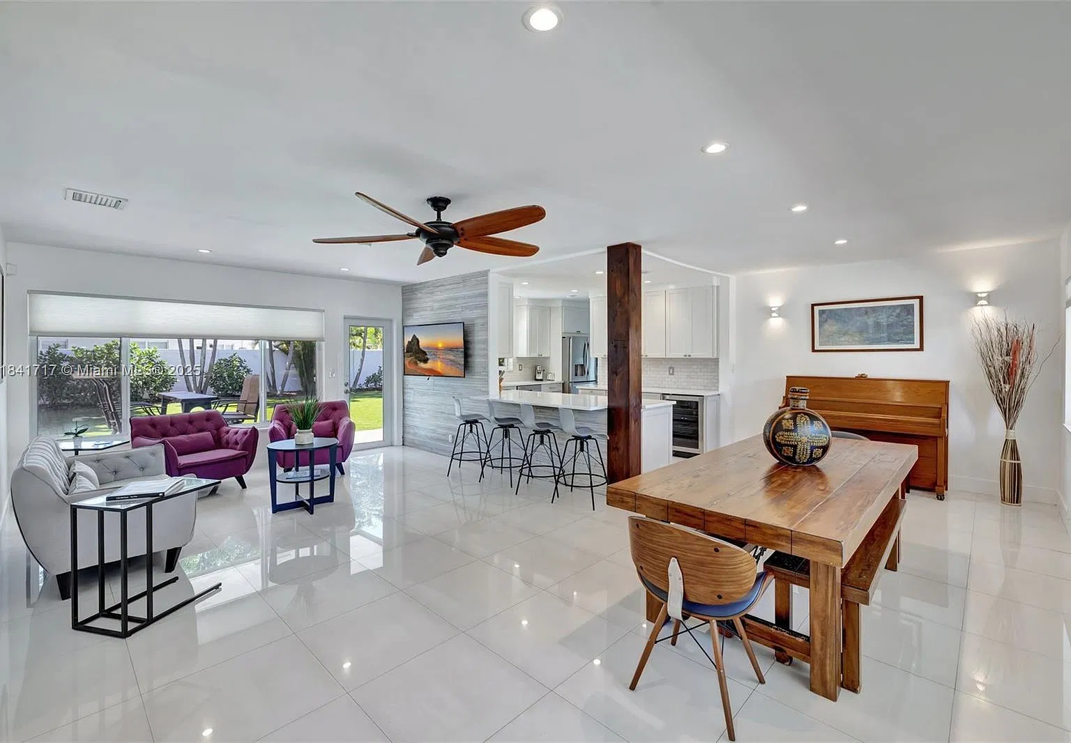 4 bed, 1700 sqft, $6,750 — Photo 2