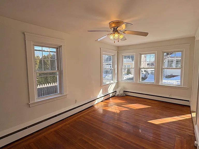 39 Mawney Ave — Photo 3