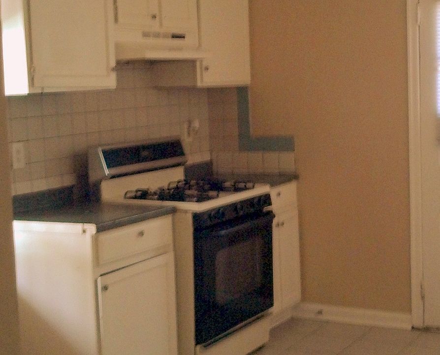 2nd image of 1411 Epworth St SW