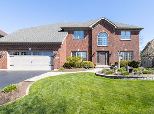3747 Sunburst Ln, Naperville, IL 60564