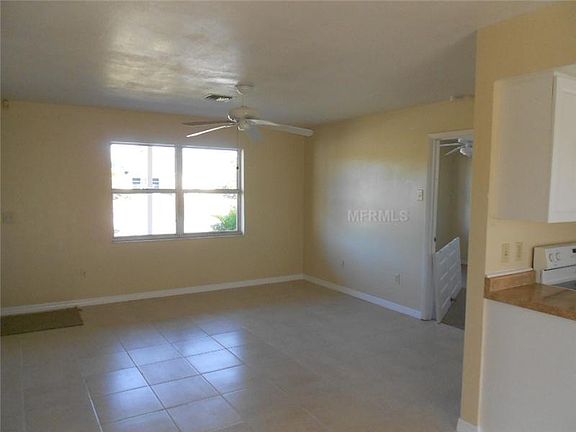 4th image of 10461 Greenway Ave