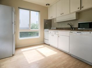 934 Peninsula Ave APT 203, San Mateo, CA 94401