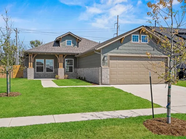 1329 SW 157th St, Moore, OK 73170