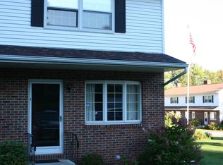 4 Howard Est, Saint Albans, VT 05478