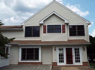 6 Buttonwood Ln, Blackwood, NJ 08012