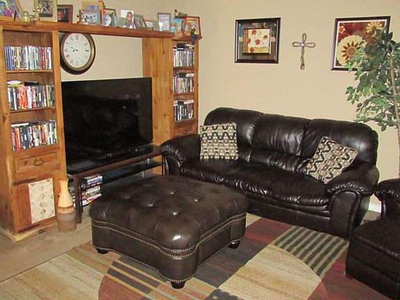 2nd image of 2775 Harriot St