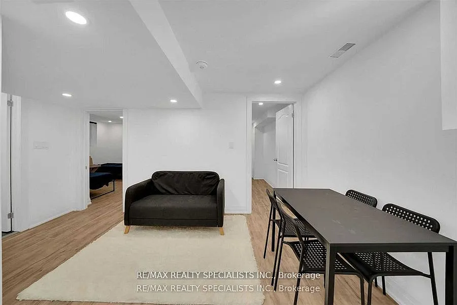 2 bed, $1,900 — Photo 3