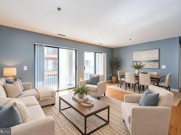 2702 Lighthouse Point E #617, Baltimore, MD 21224