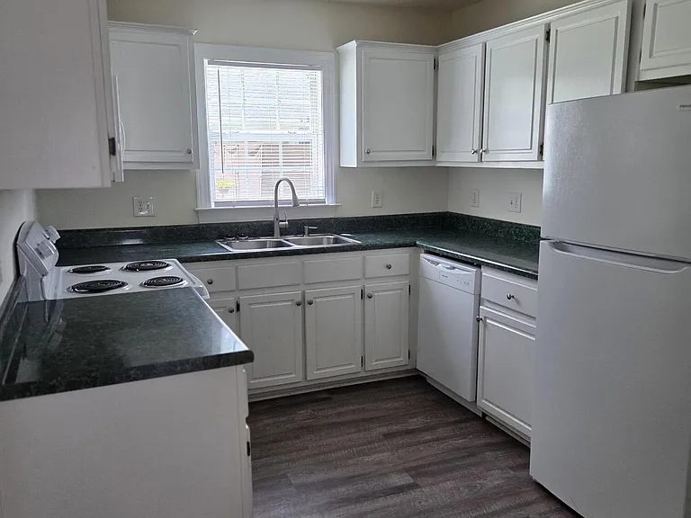 2904 Rockport Dr — Photo 12
