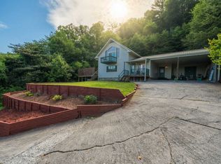 910 Shawnee St, Erwin, TN 37650