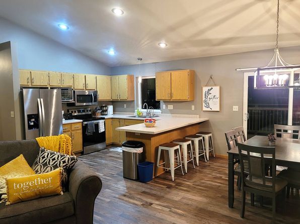 442 Orlando Dr, De Pere, WI 54115