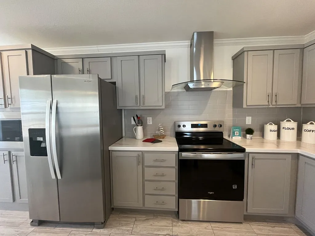 3 bed, 2.0 bath, 1290 sqft, $1,799 — Photo 4
