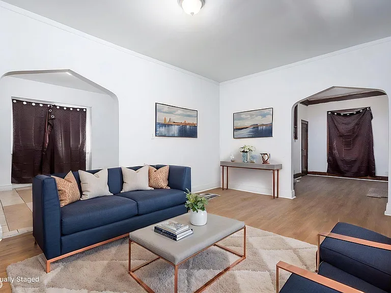 5421 Toledo St — Photo 14